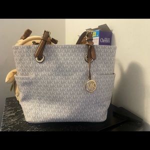 Brand new Michael Kors purse